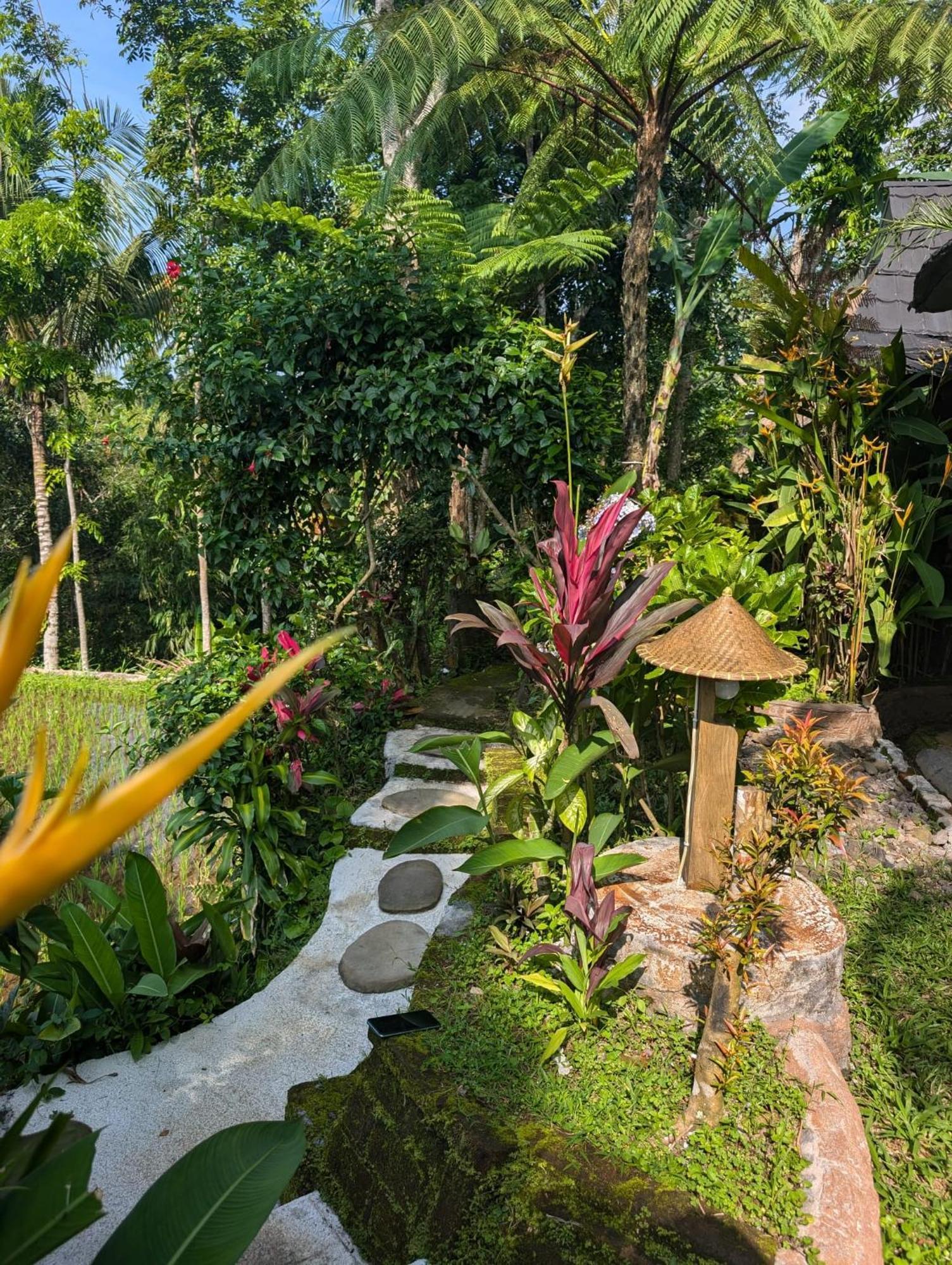 Satu Lingkung Hotel Tetebatu Exterior photo